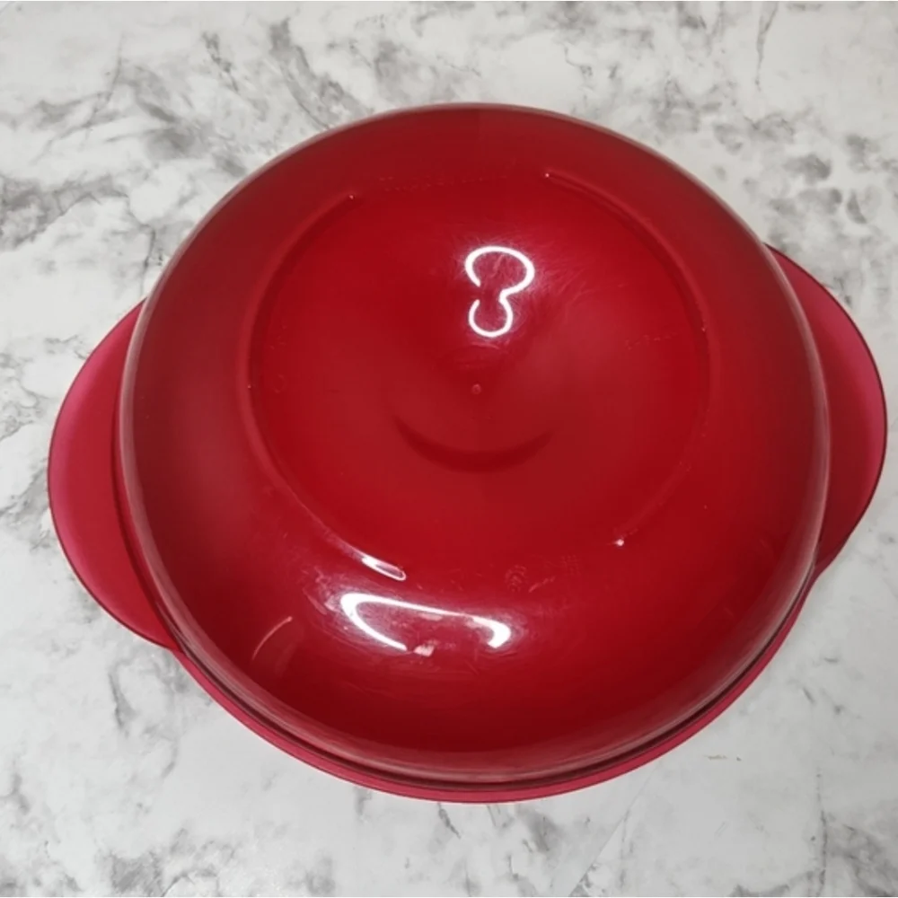 Vintage Red Tupperware 0.7L Microwave Steam Vent Bowl Round